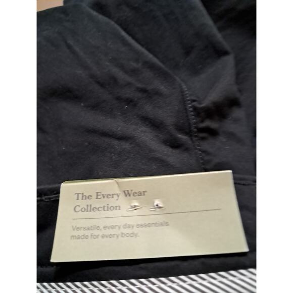 Good Fellows Flat Front Shorts 28 In Waist 9.0 Inseam - Picture 5 of 6